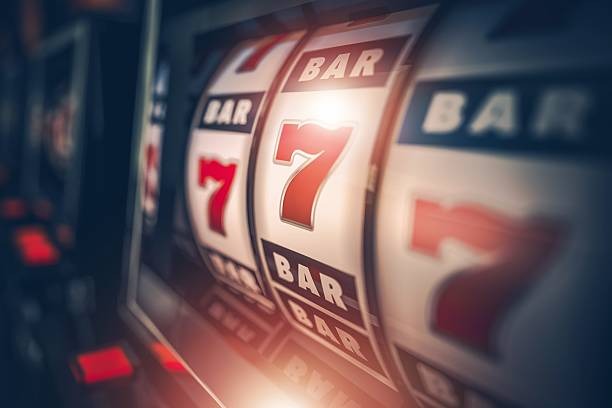 nh2 অ্যাপের লাইভ ক্যাসিনো স্ক্রিন — ব্ল্যাকজ্যাক এবং রুলেট টেবিল